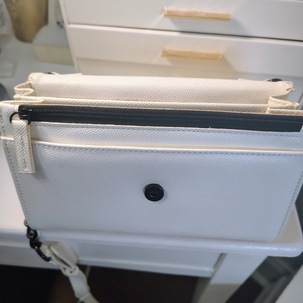 Betsey Johnson Ivory Crossbody Bag with Black Bow Accents - Picture 7 of 11